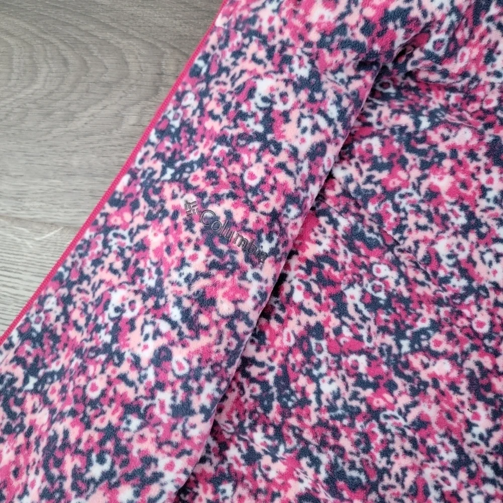 Columbia pink reversible vest size youth XL NWT